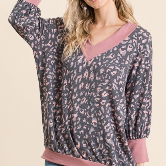 ✨LEOPARD PRINT NAVY TERRY KNIT TOP - Picture 4 of 6